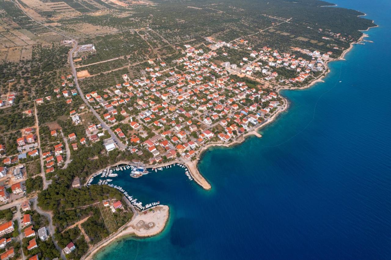 Apartments By The Sea Mandre, Pag - 3084 Колан Экстерьер фото
