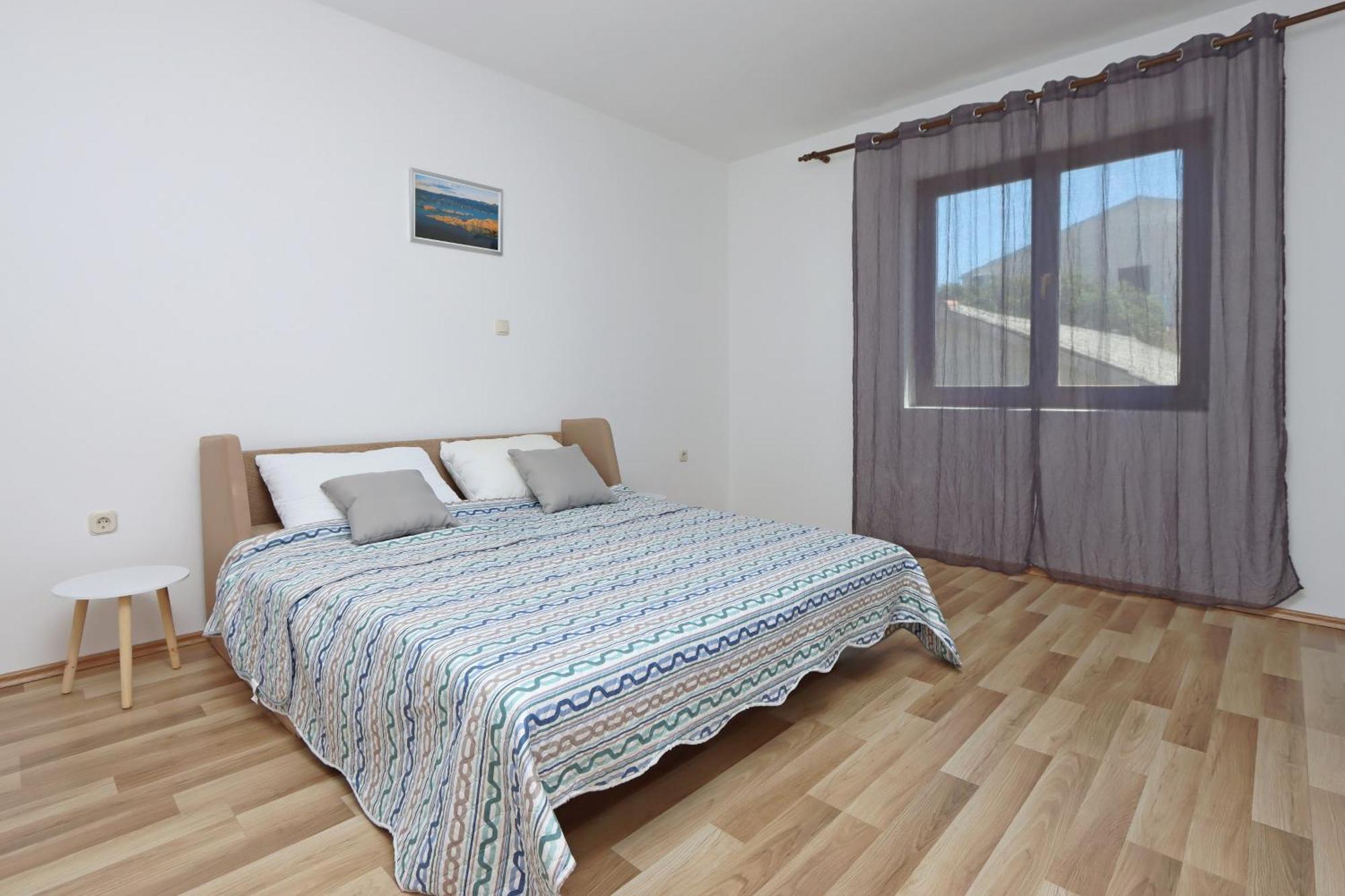 Apartments By The Sea Mandre, Pag - 3084 Колан Экстерьер фото