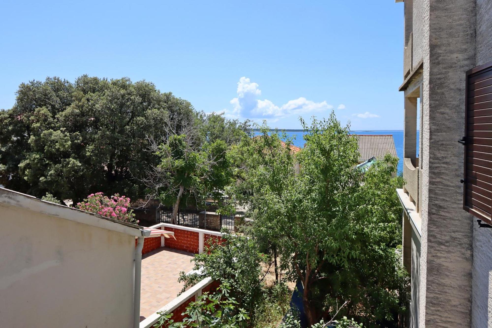 Apartments By The Sea Mandre, Pag - 3084 Колан Экстерьер фото