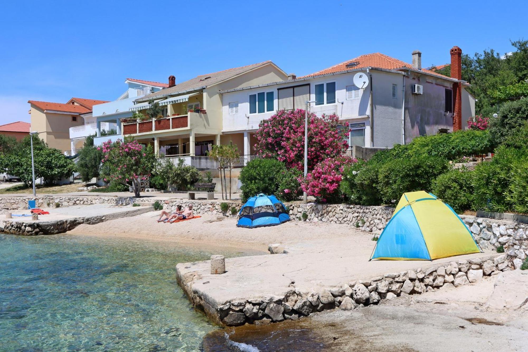Apartments By The Sea Mandre, Pag - 3084 Колан Экстерьер фото