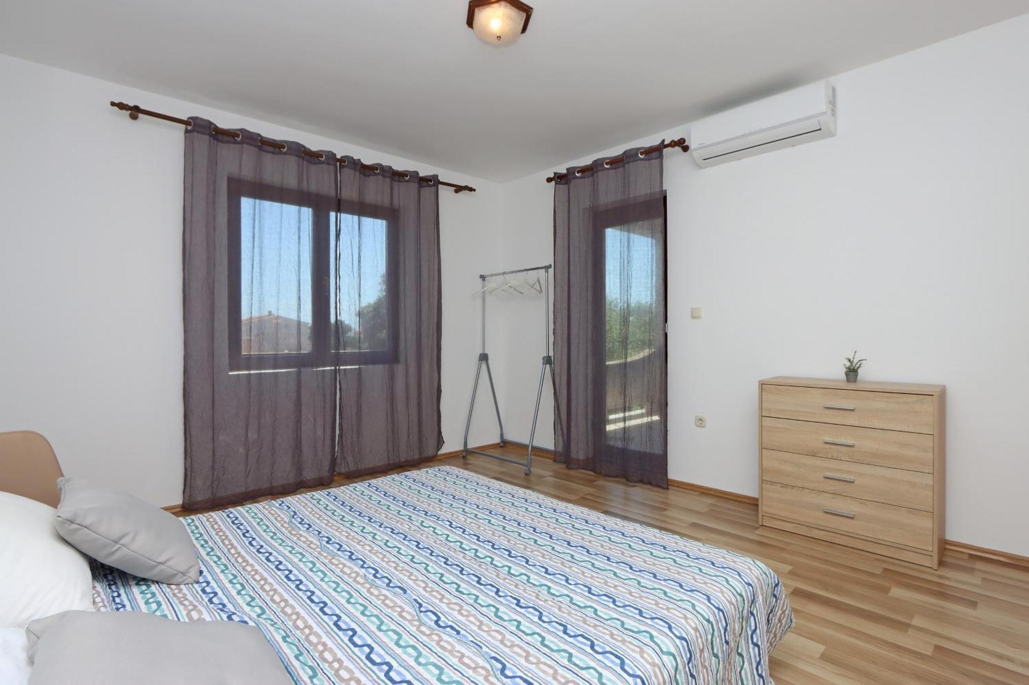 Apartments By The Sea Mandre, Pag - 3084 Колан Номер фото