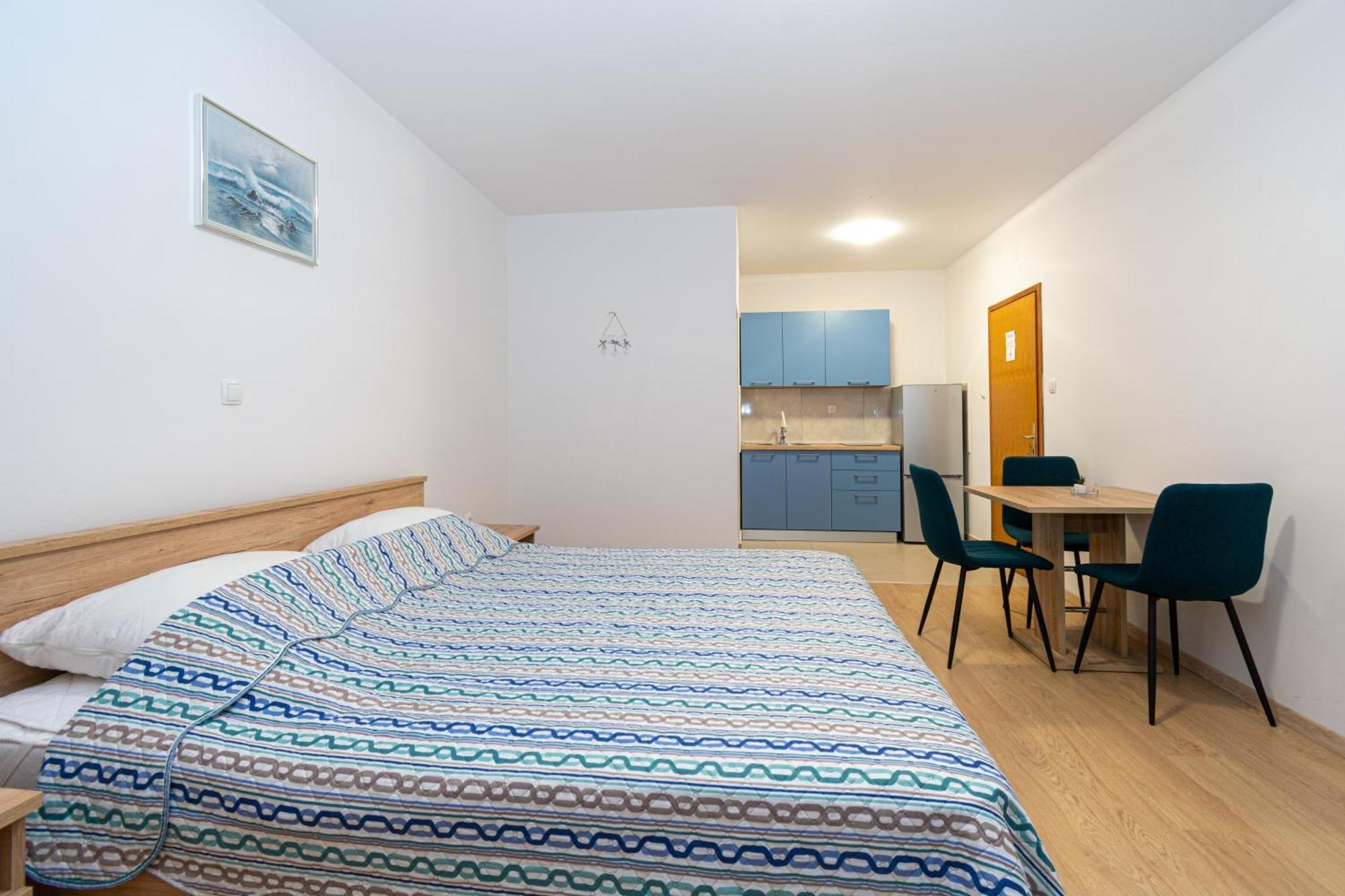 Apartments By The Sea Mandre, Pag - 3084 Колан Номер фото